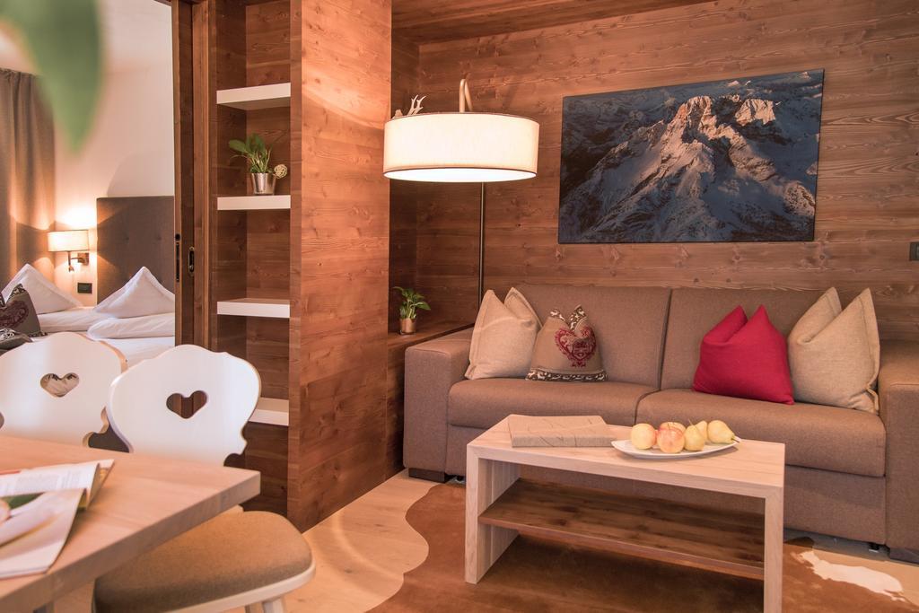 Ariston Dolomiti Residence Toblach Exterior foto