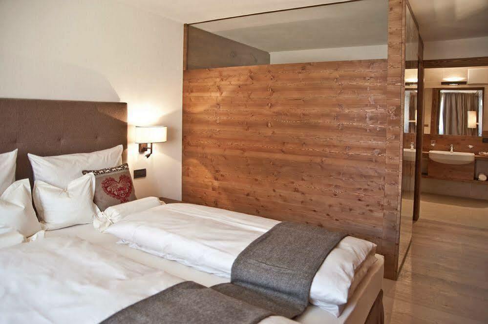 Ariston Dolomiti Residence Toblach Exterior foto